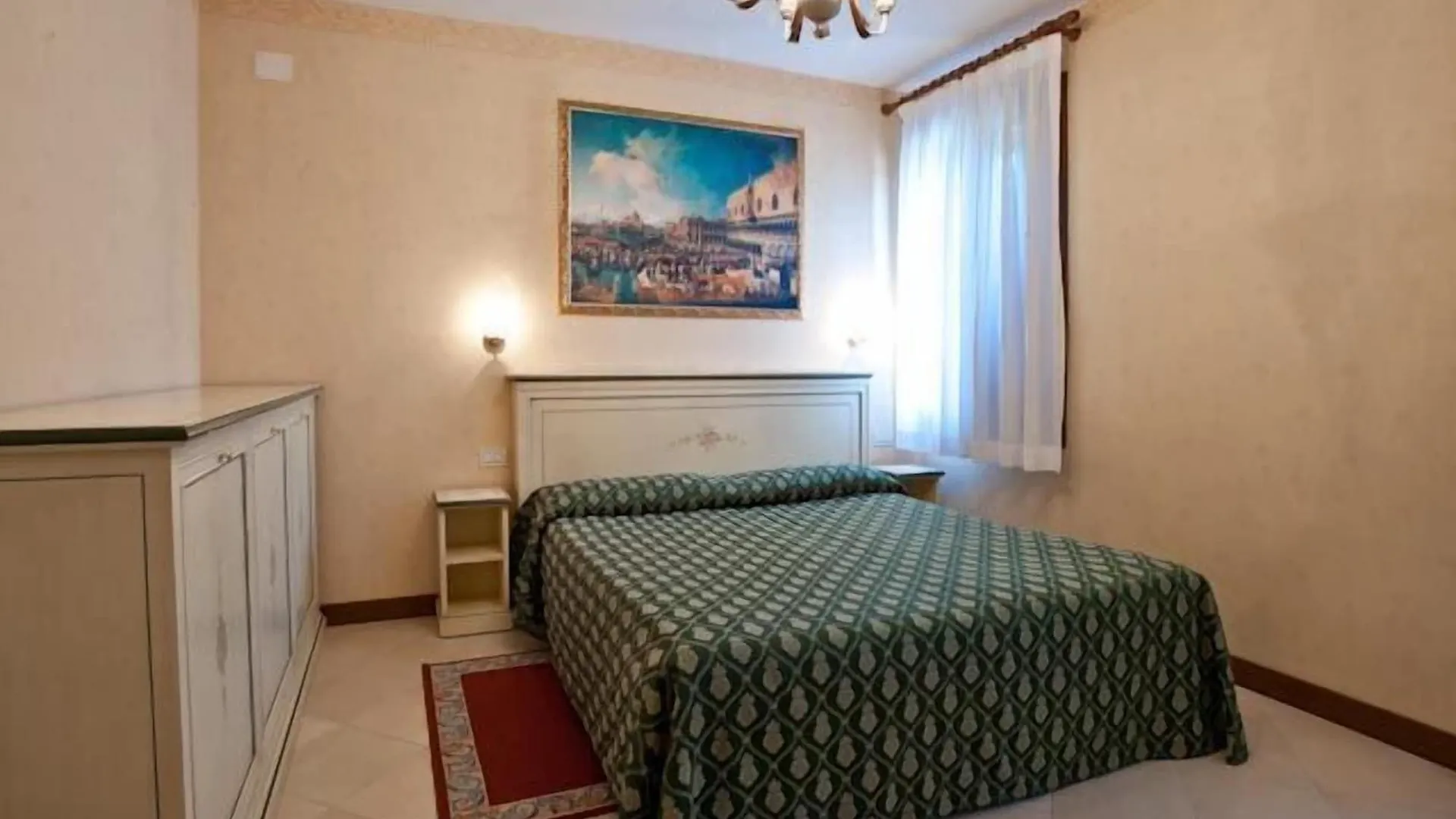 Hotel Florida Venice 2*,